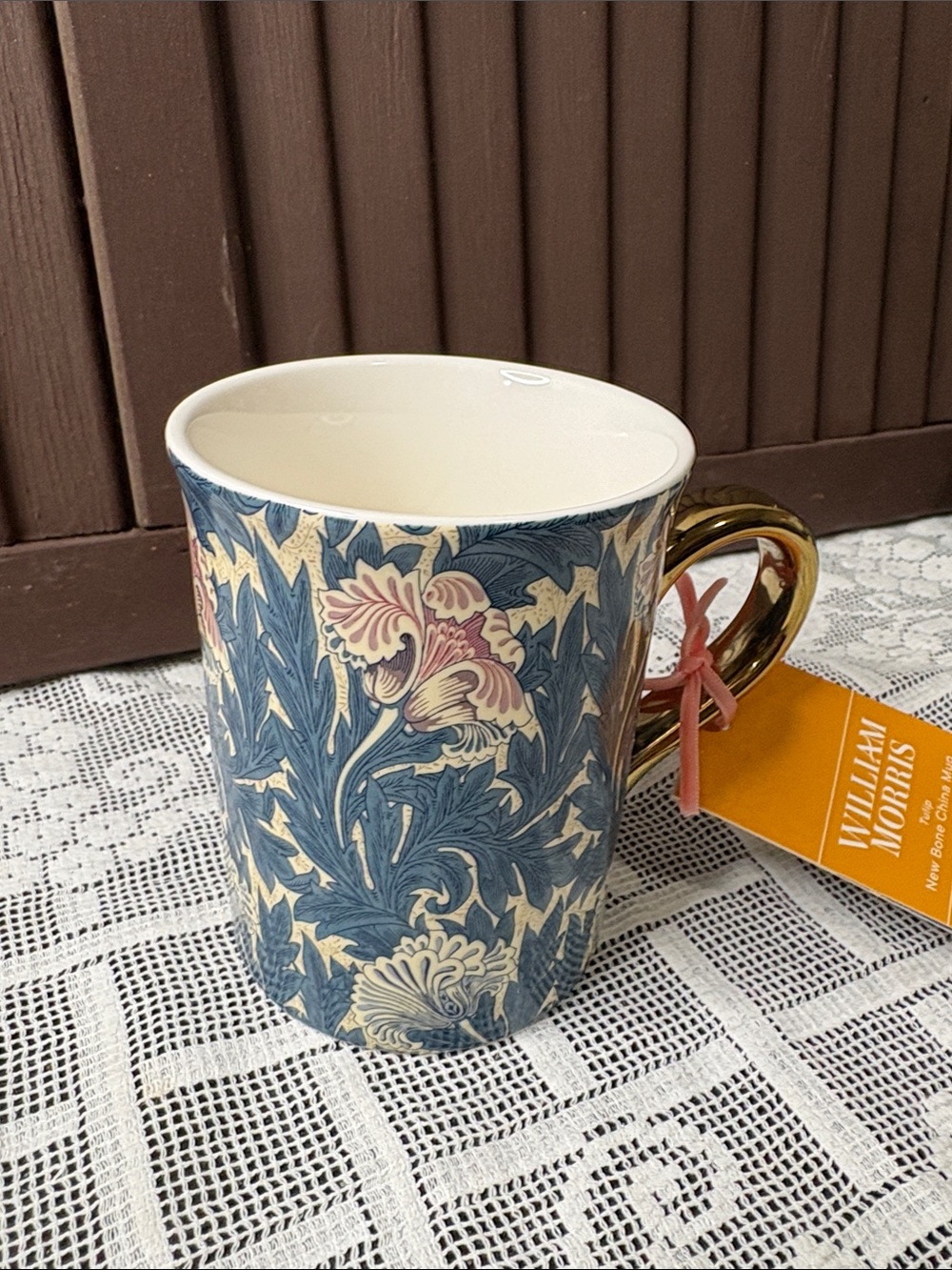 William Morris Blue Floral Mug with Gold Handle NWT - Picture 3 of 7